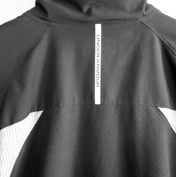 Under Armour Jacket - Picture 3 of 4